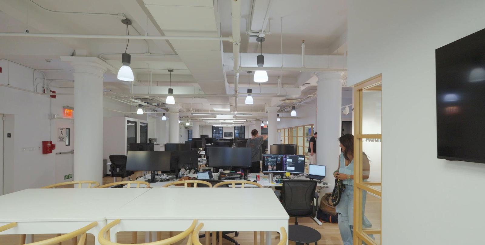 Authentic office, Flatiron