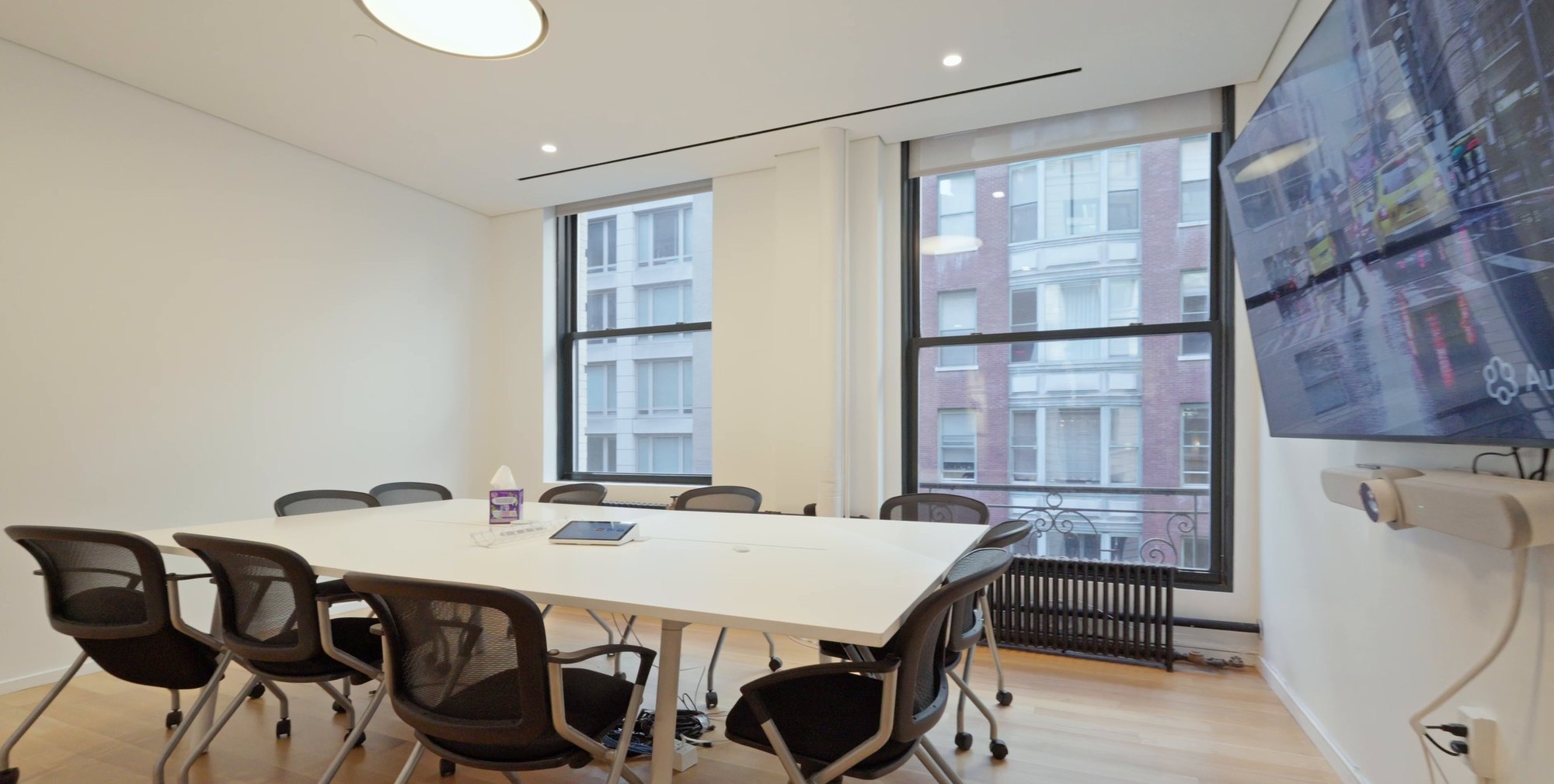 Authentic office, Flatiron