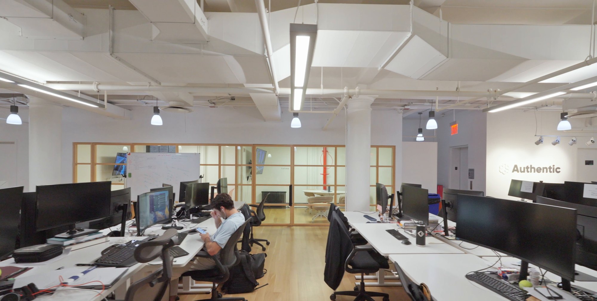 Authentic office, Flatiron