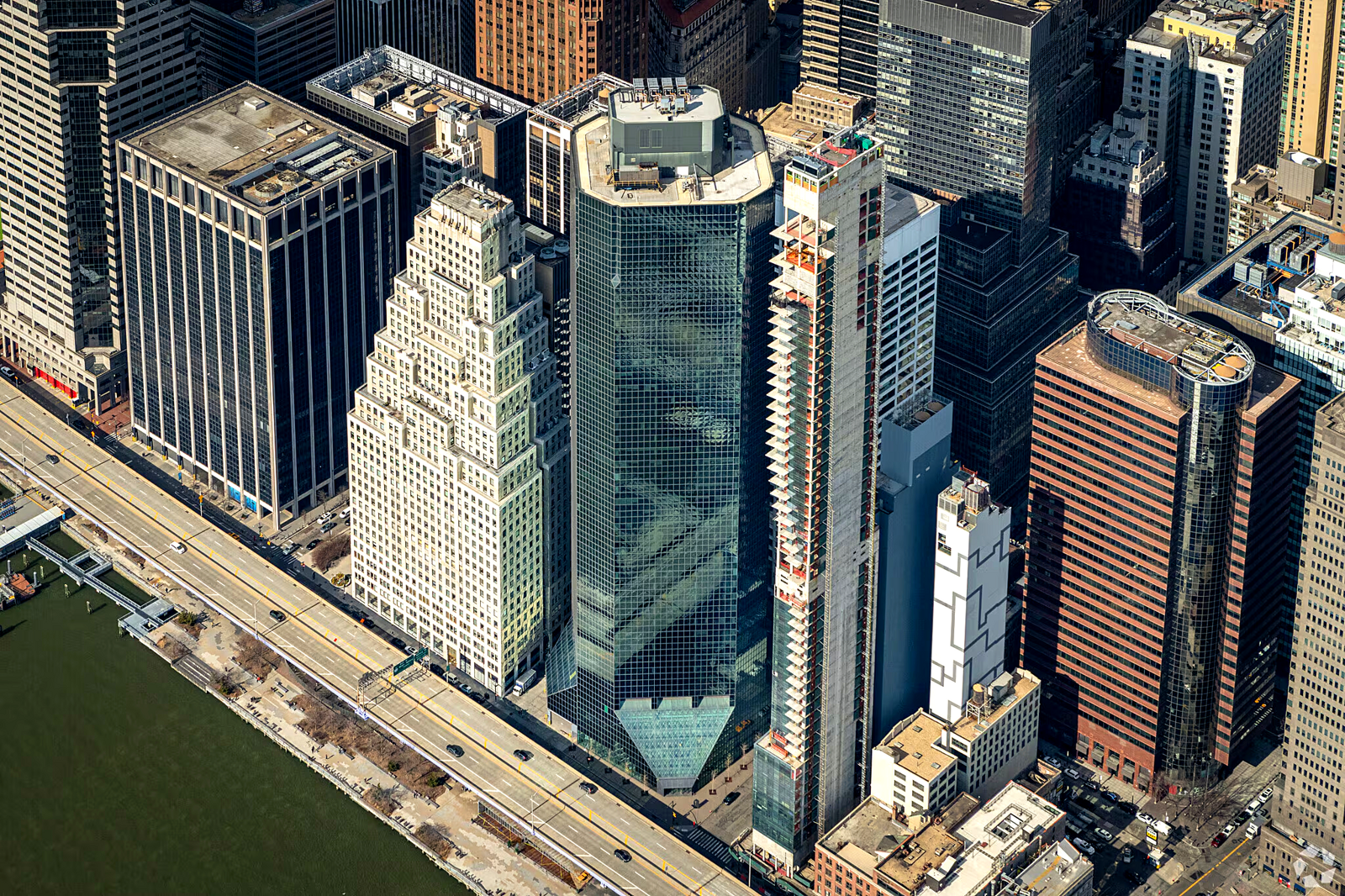 180 Maiden Lane building