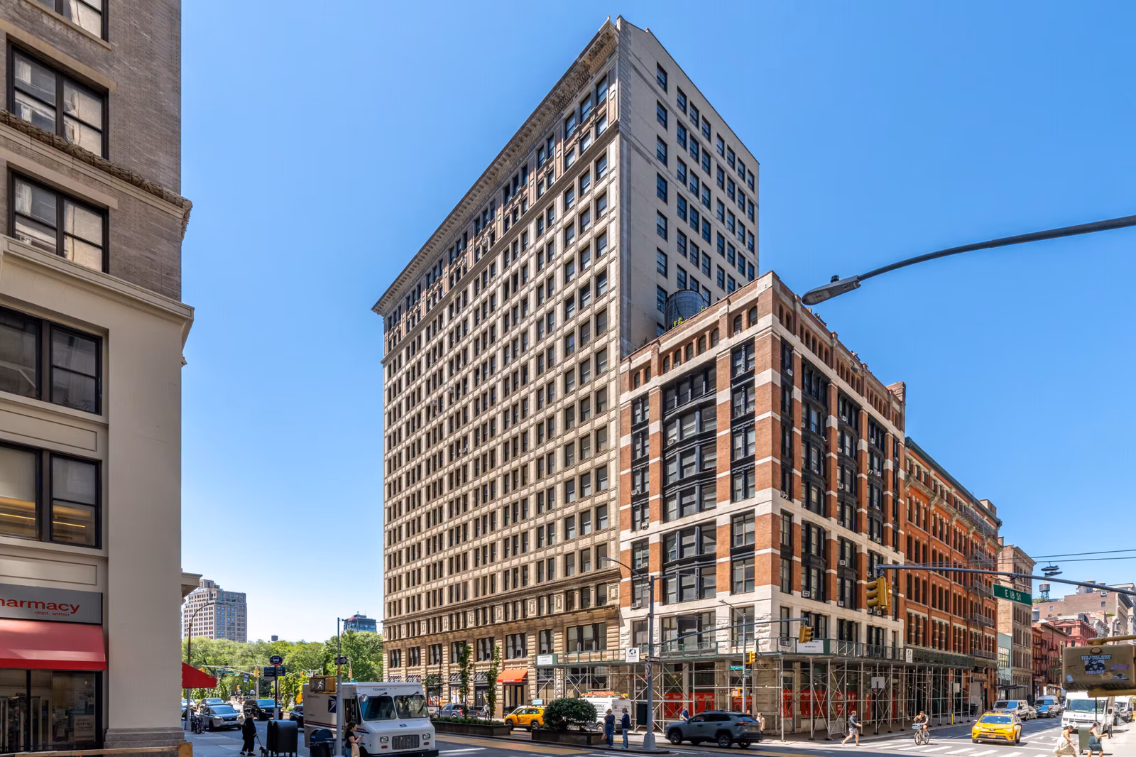 200 Park Avenue South building