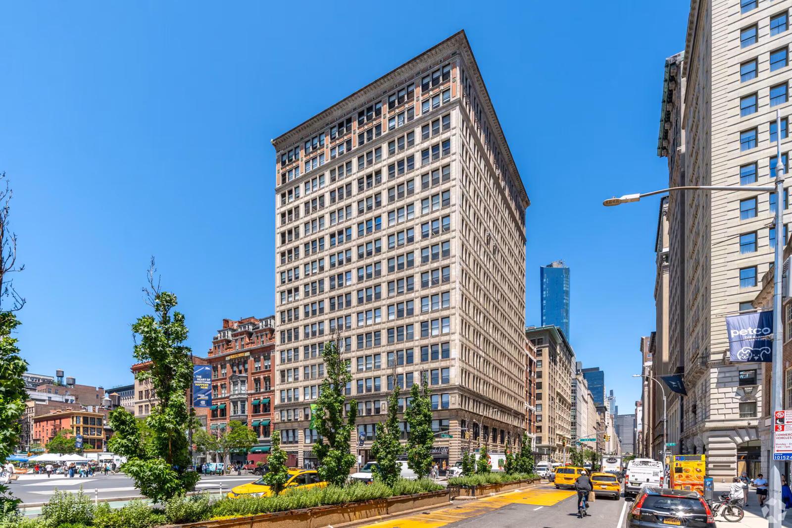 200 Park Avenue South building