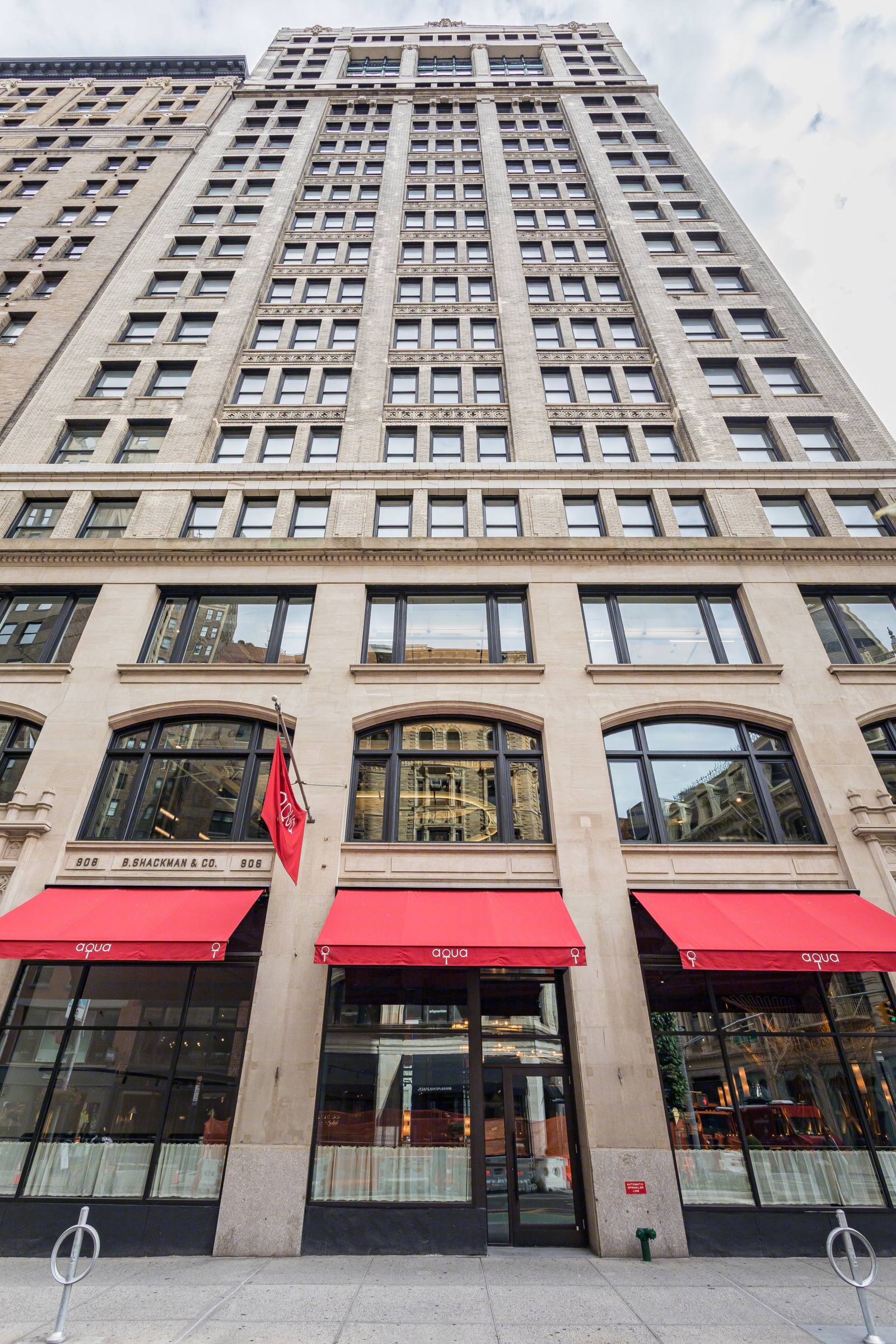 902 Broadway building