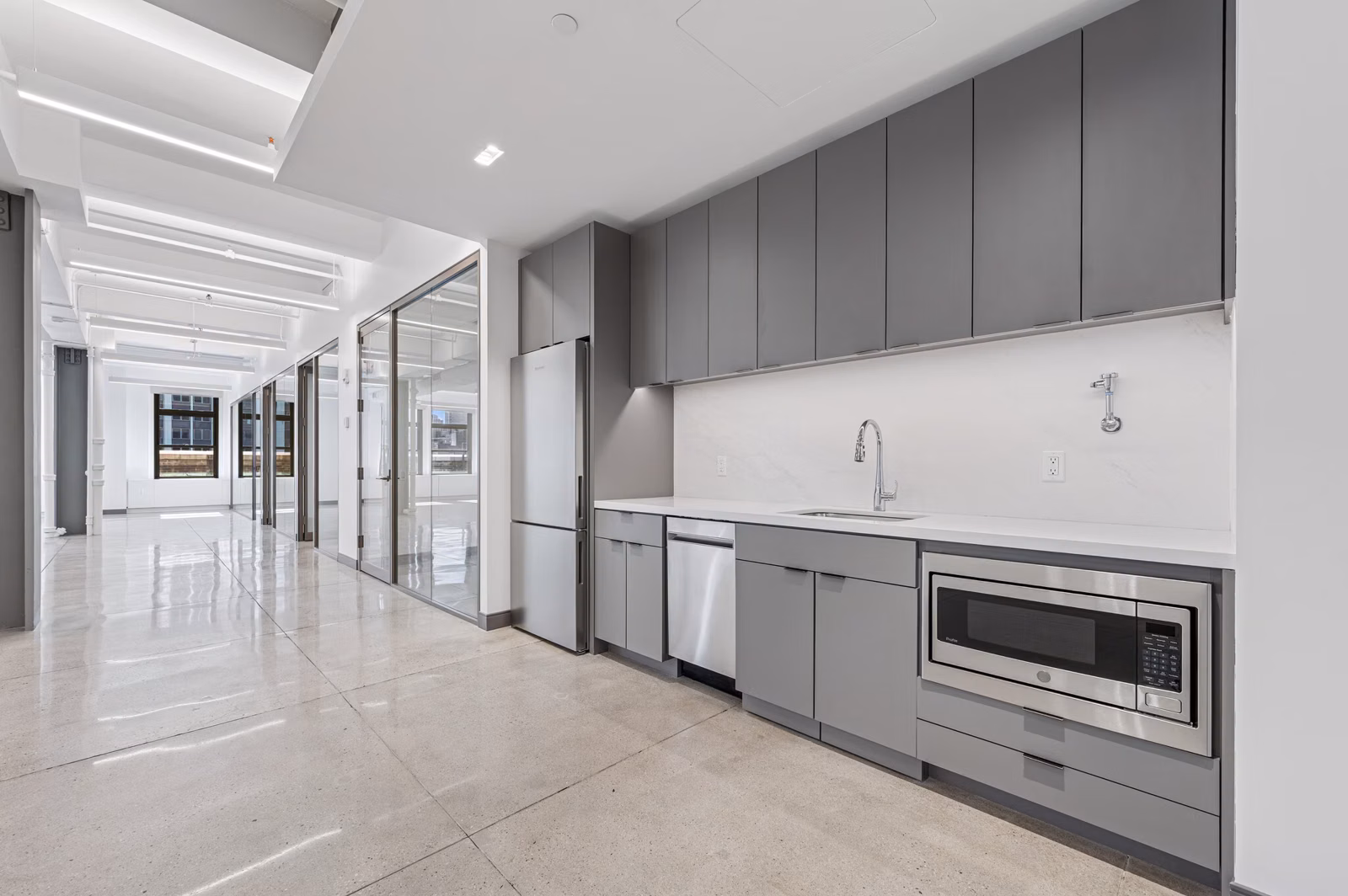 875 Avenue of the Americas, Partial 10th floor, Suite 1000, photo 2