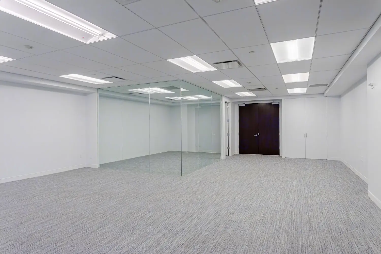 156 West 56th Street, Partial 17th floor, Suite 1701, photo 2