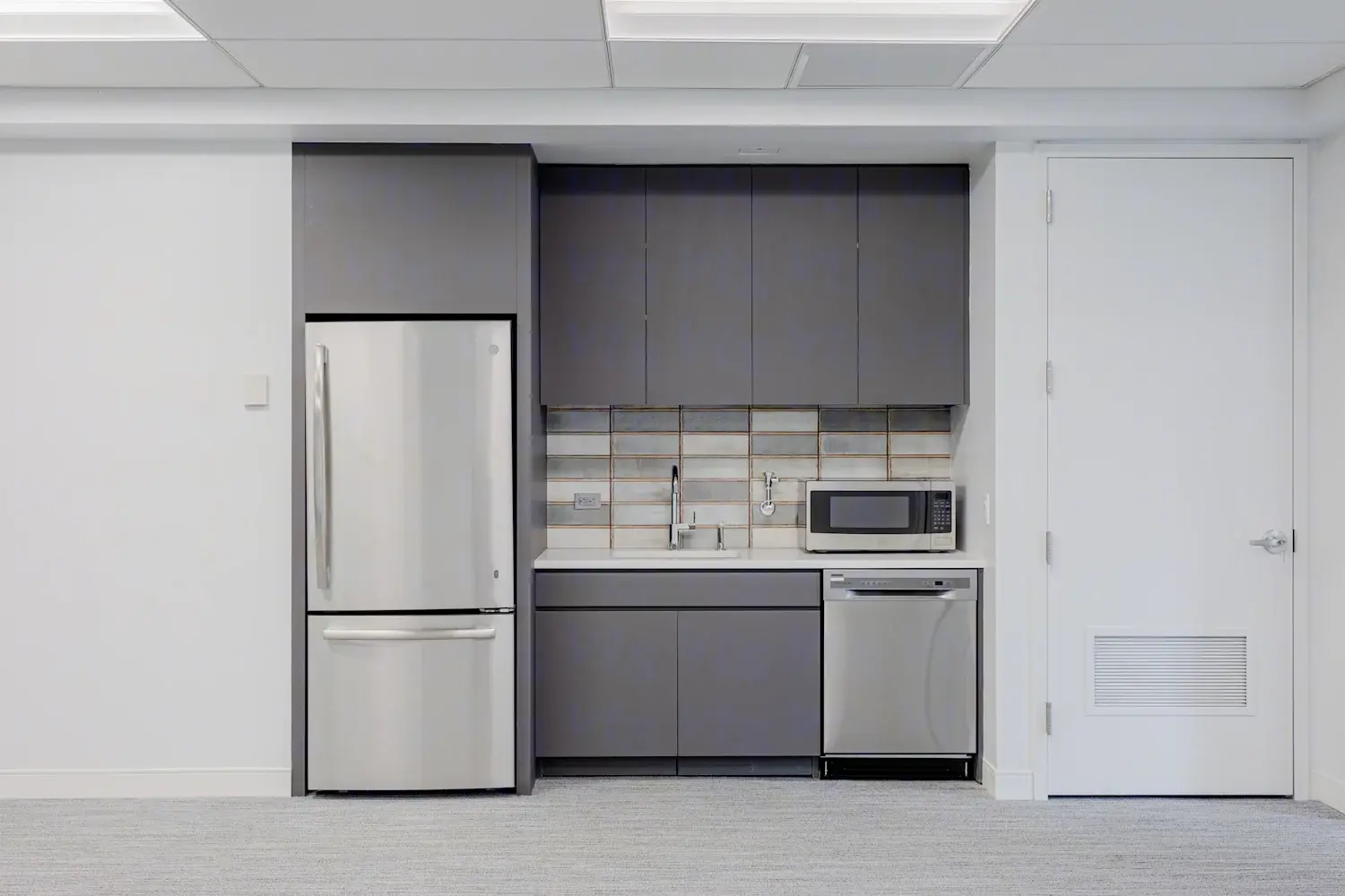 156 West 56th Street, Partial 17th floor, Suite 1701, photo 5